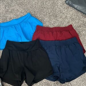 4 pair of perfect condition sz L shorts